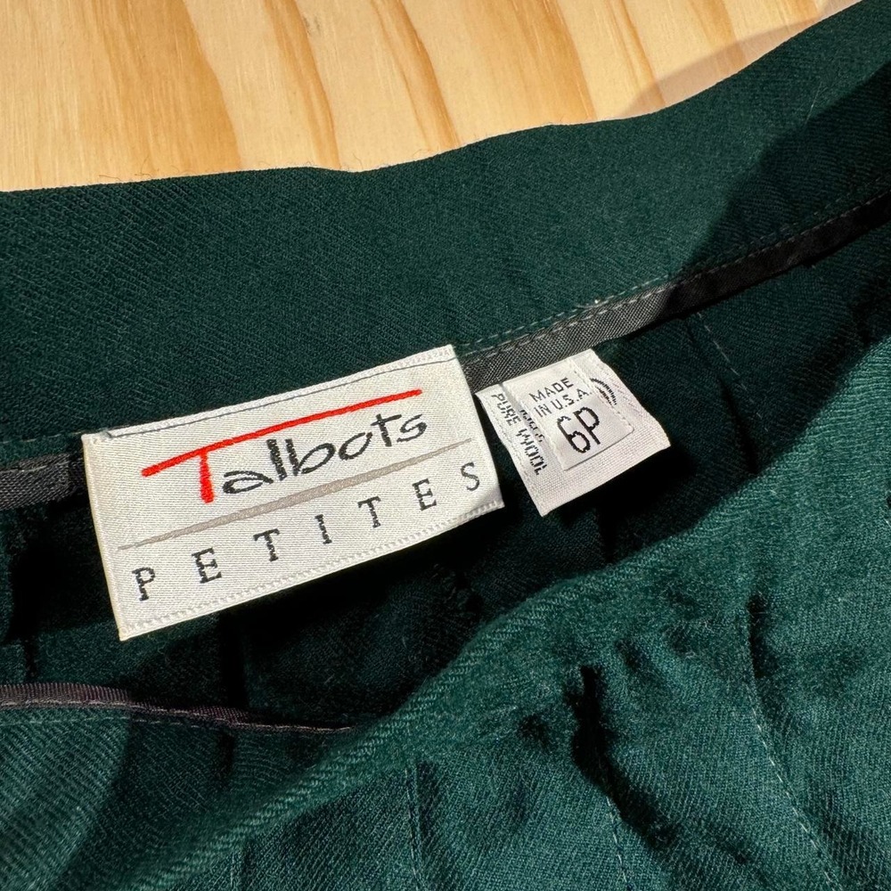 Vintage USA made Talbots Pure Wool Dark Green Pleated Skirt - Picture 2 of 5